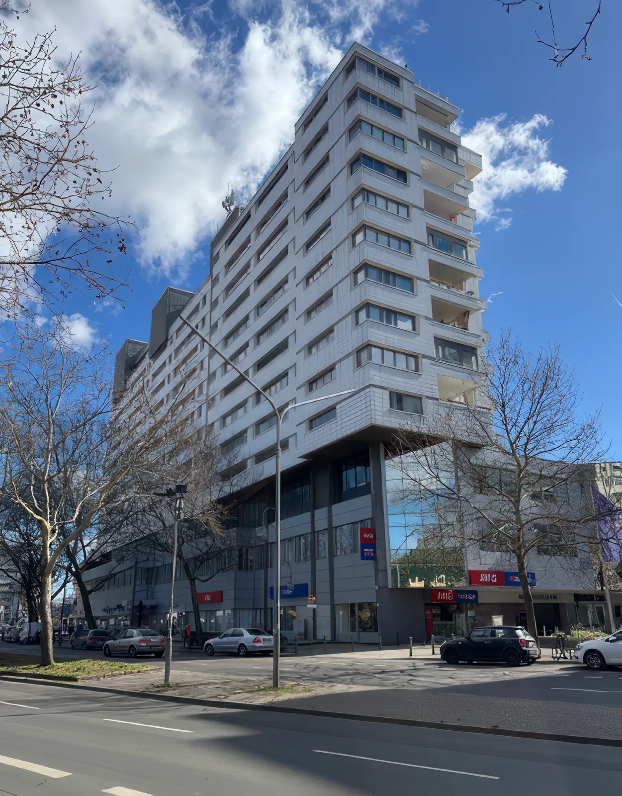 Wohn- und Geschäftshaus in Berlin-Charlottenburg